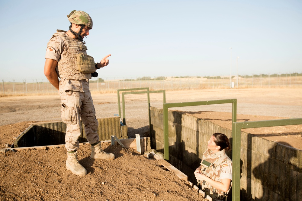 SPMAGTF-CR-AF EOD Marines and Spanish EOD Soldiers Train with Explosive Ordnance