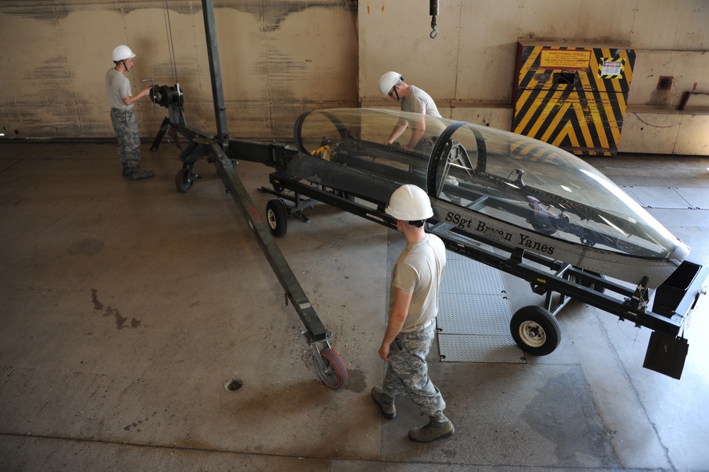 Egress F-16 Seat Removal