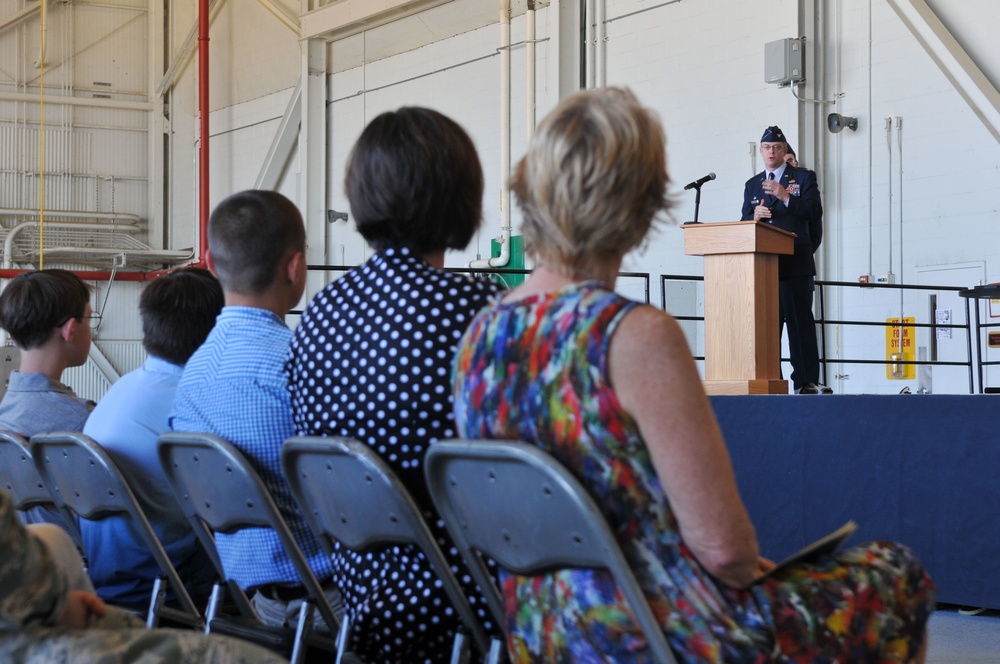 Adames succeeds Walrath as 9 IS commander