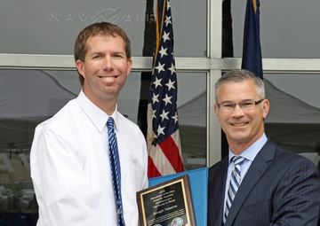 Two honored with DON awards for excellence in test and evaluation