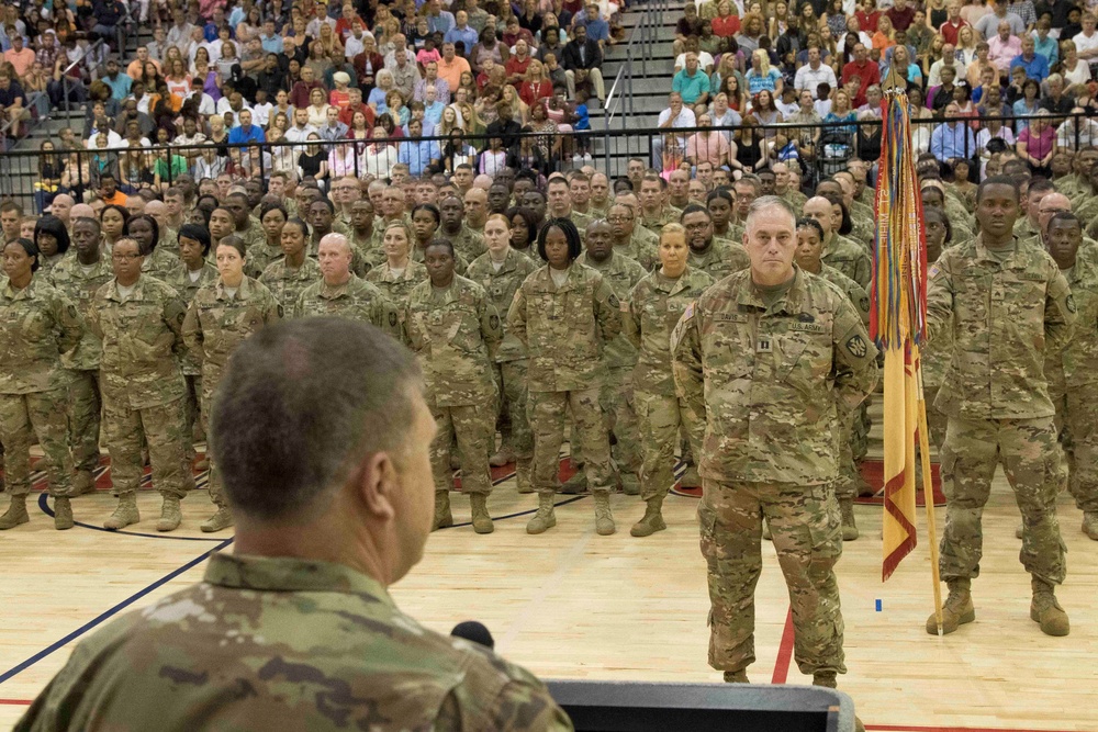 Families honor the Soldiers of the 135th ESC