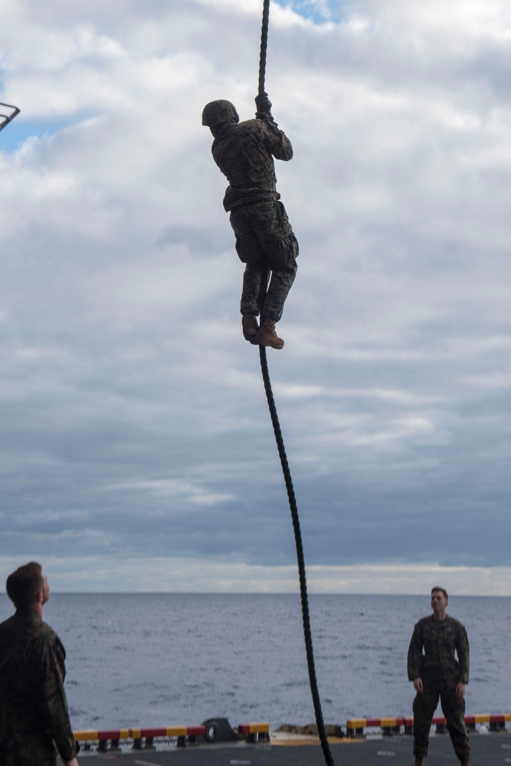 31st MEU Fast Roping and Rappelling