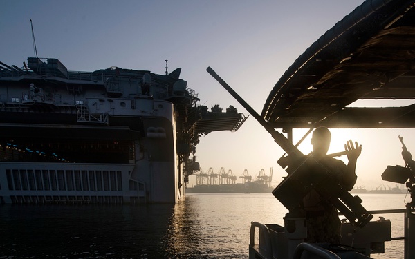 USS Bataan Departs UAE