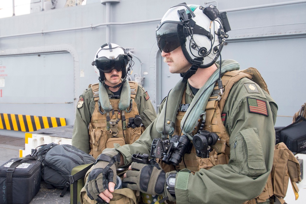 31st MEU Marines Conduct Fast Rope Exercise Aboard USS Bonhomme Richard