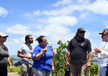 University of Hawaii Students Tour Sacred Loko Pa'aiau Cultural Site