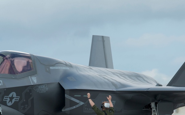 F-35 refuels forward in Okinawa