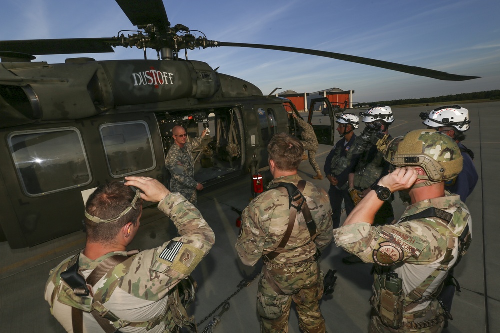 New Jersey Task Force One rescuers train on hoist systems