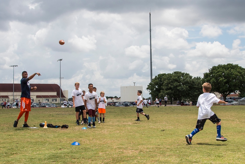 Cowboys receiver hosts football camp at JBSA
