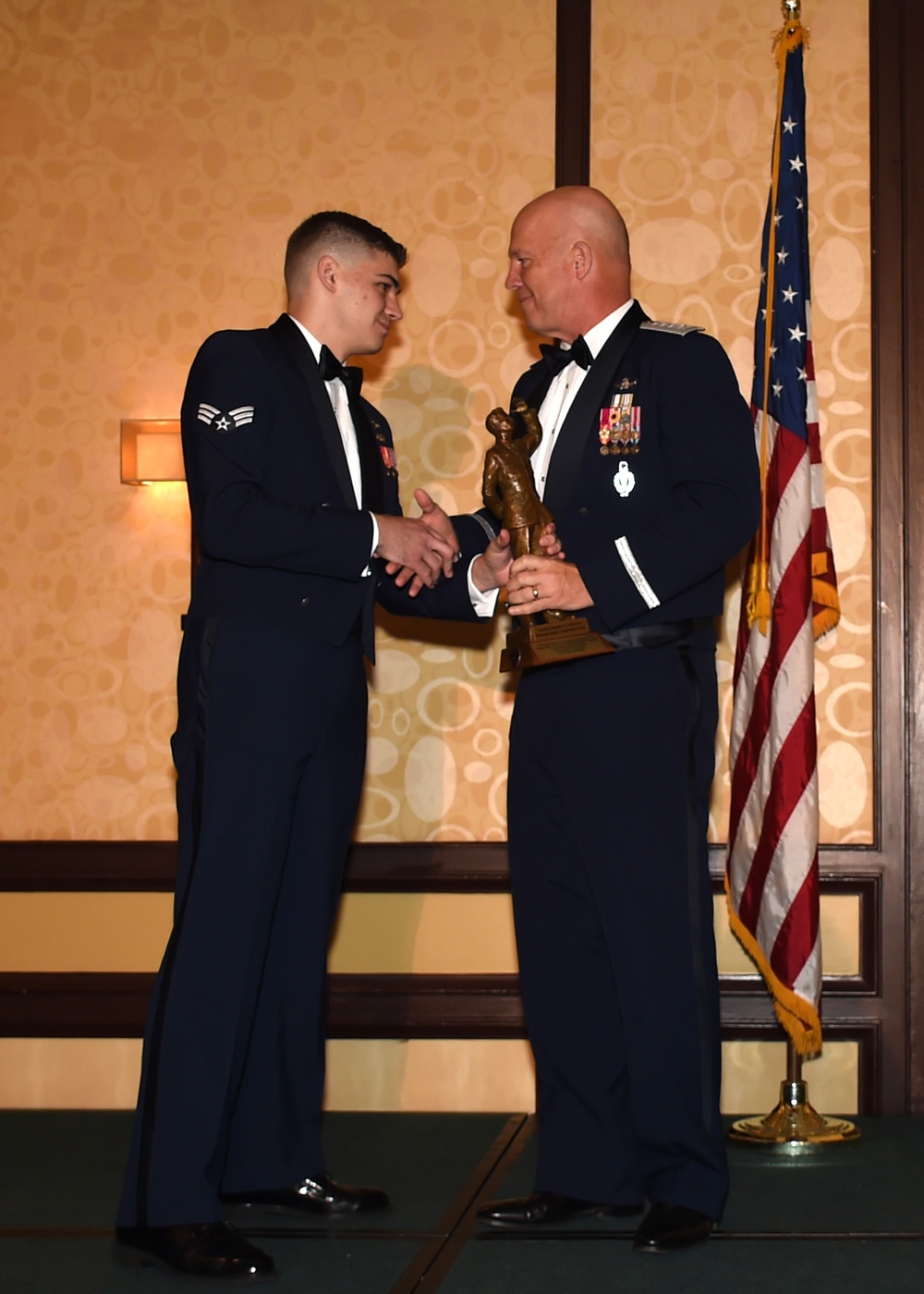 Military and Industry Gather at the 43nd Annual AFA Symposium &amp; Salute to SMC Banquet