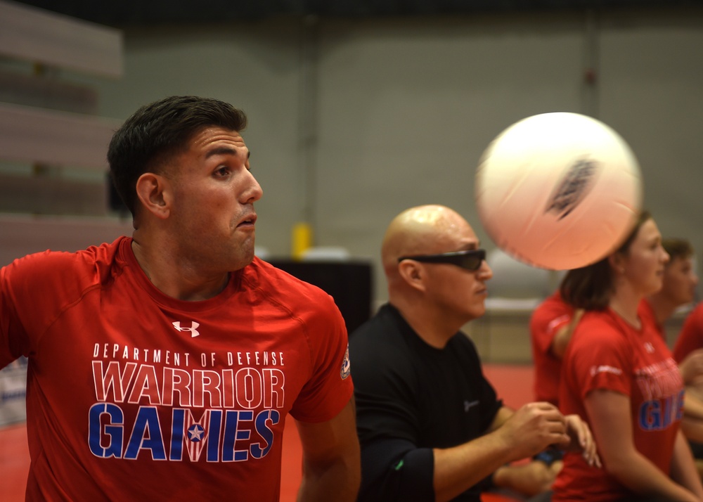 Marines Practice volleyball for Warrior Games