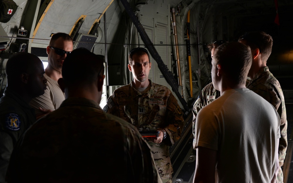 8 AFBs integrate, communicate in large force exercise Combat Raider