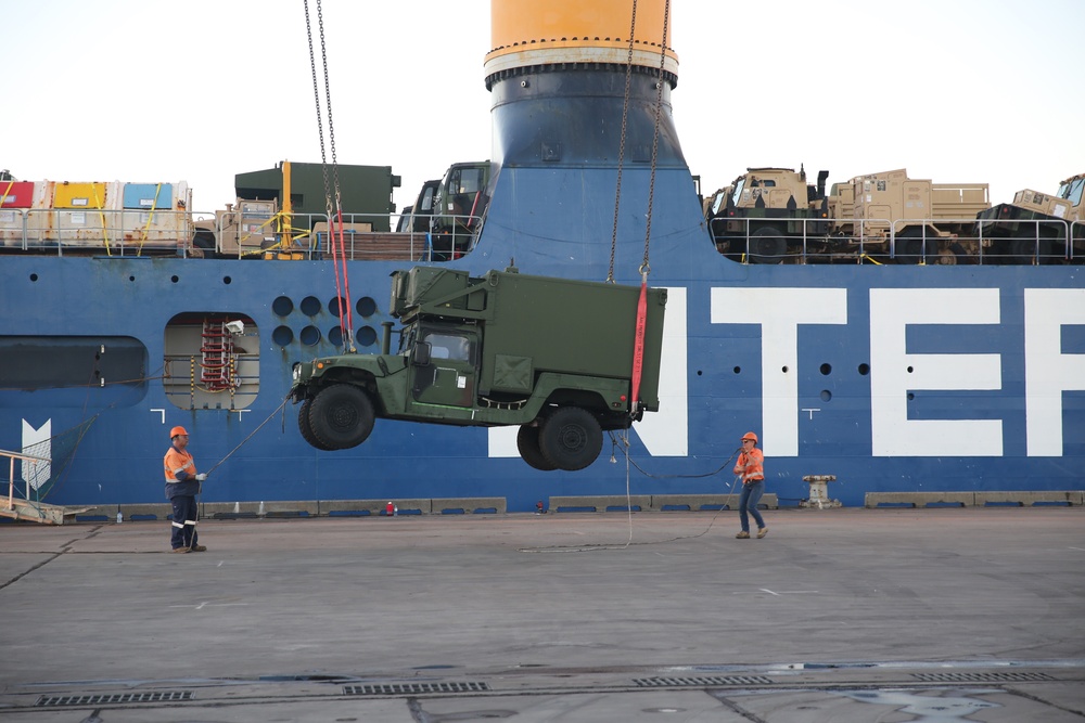 Military Sealift Command Ships Sustain Forces, Deliver Essentials During Talisman Sabre 2017