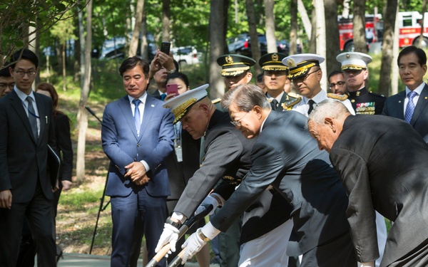 South Korean President Visit to Jangjin (Chosin) Reservoir Memorial Wreath Laying