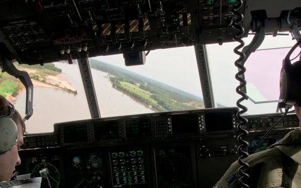 913 AG completes all Reserve 3-ship flight