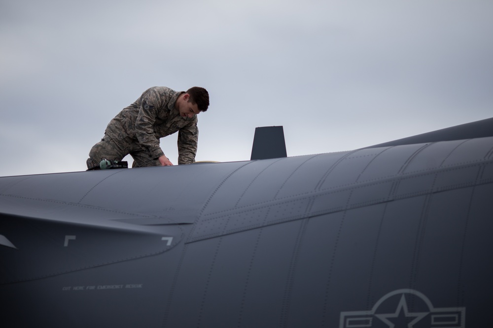 Alaska Air Guard crew chief follows family's footsteps, finds fulfilling career