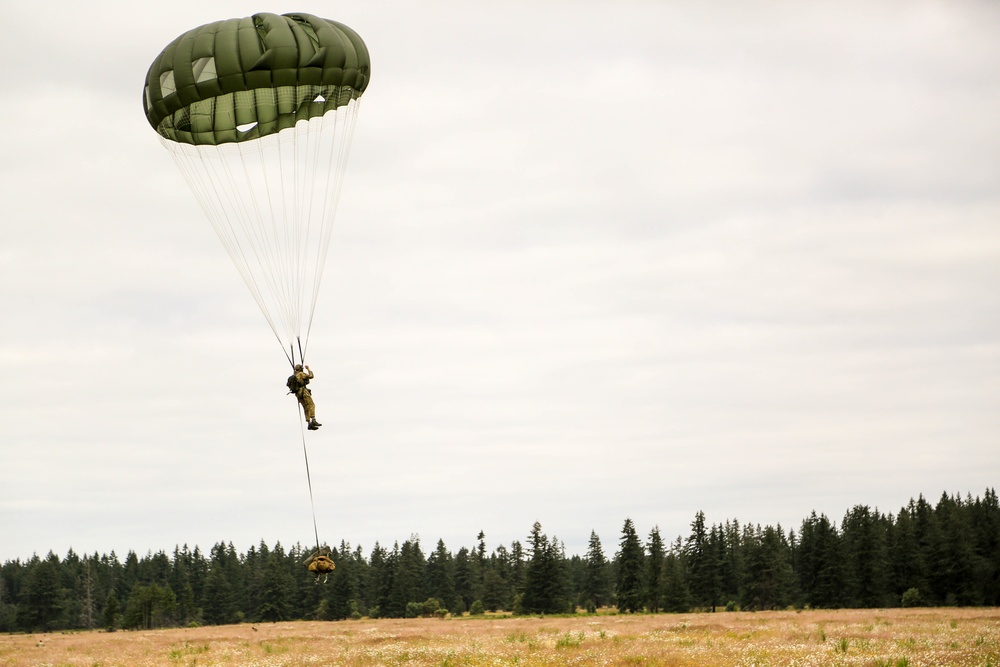 1st Special Forces Group (Airborne) Soldiers Face Arduous Training During “Dragon Week”