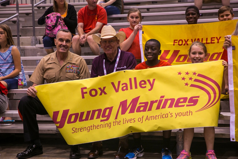 Young Marines meet the Inspector General of the Marine Corps