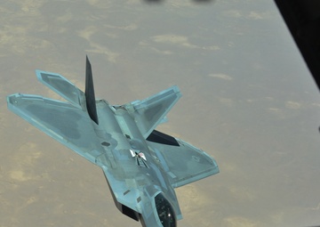 380 AEW commander flies final flight in support of fight against ISIS