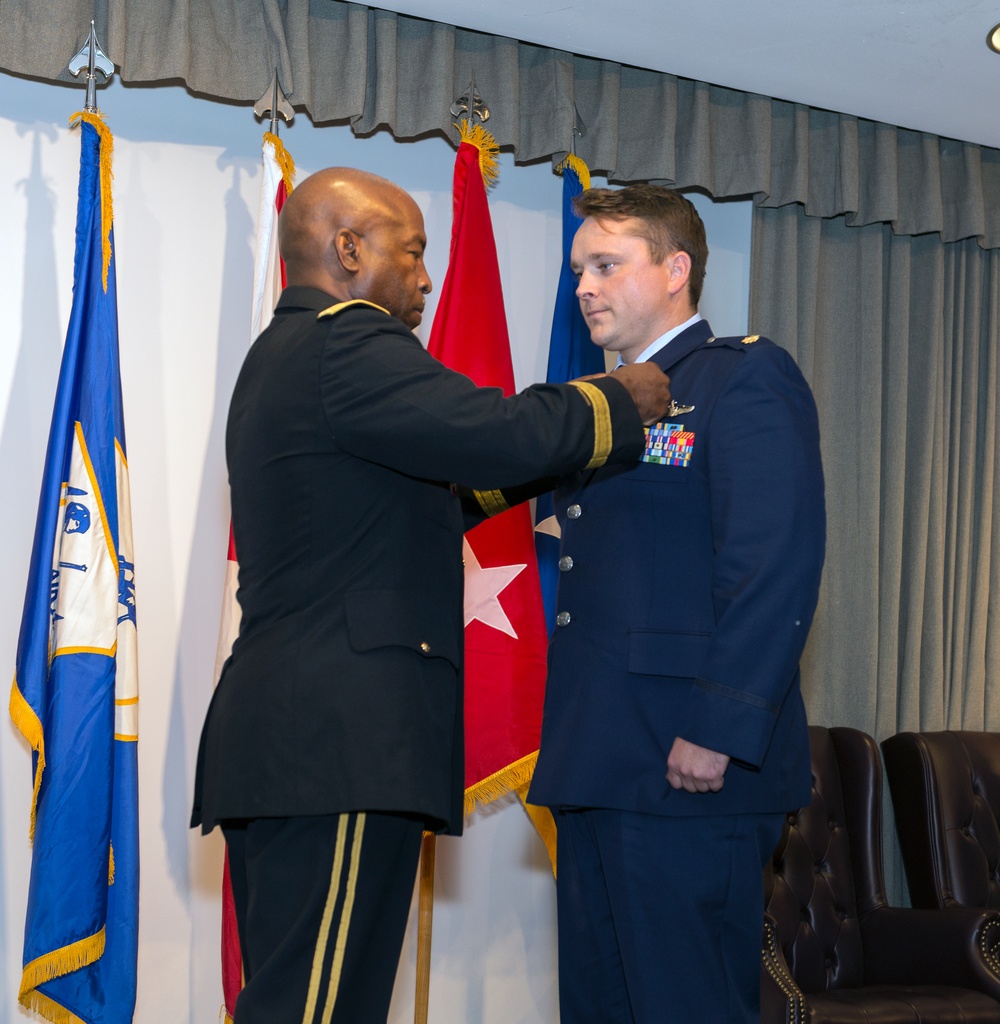 Florida Air National Guard pilot receives the Distinguished Flying Cross