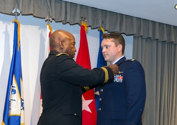 Florida Air National Guard pilot receives the Distinguished Flying Cross