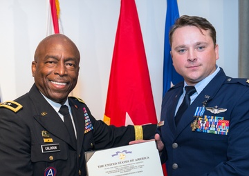 Florida Air National Guard pilot receives the Distinguished Flying CrossFlorida Air National Guard pilot receives the Distinguished Flying Cross