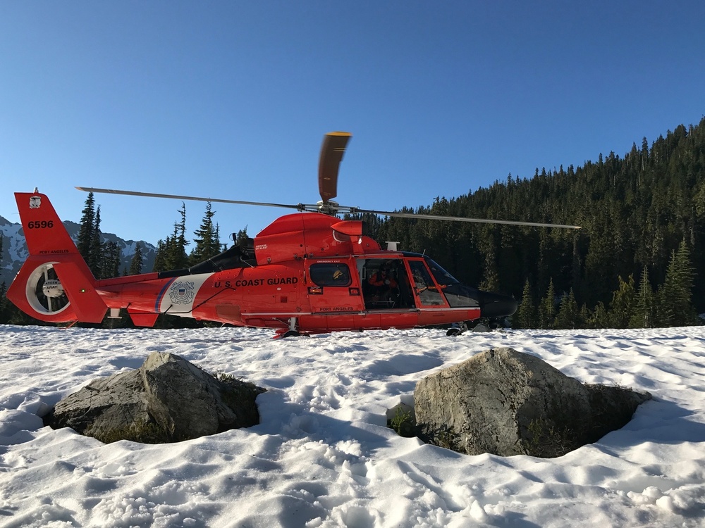 Coast Guard medevaced an injured girl from Olympic National Park, Wash.