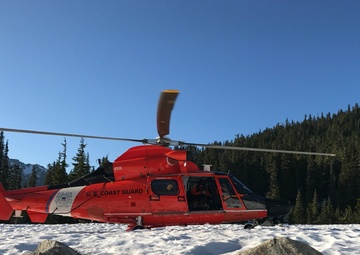 Coast Guard medevaced an injured girl from Olympic National Park, Wash.