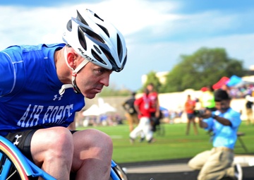 2017 Warrior Games competition heats up on the track