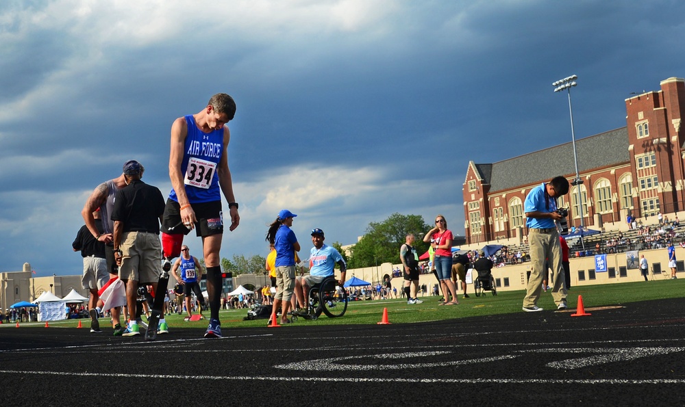 2017 Warrior Games competition heats up on the track