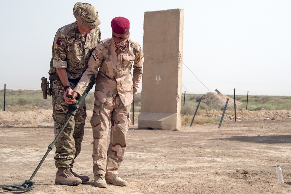 Iraqi army mine detection training led by U.K. army trainers