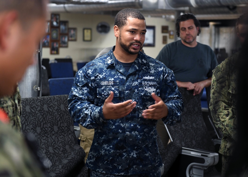 Sailors Conduct Medical Training Aboard USNS Spearhead (T-EPF 1)