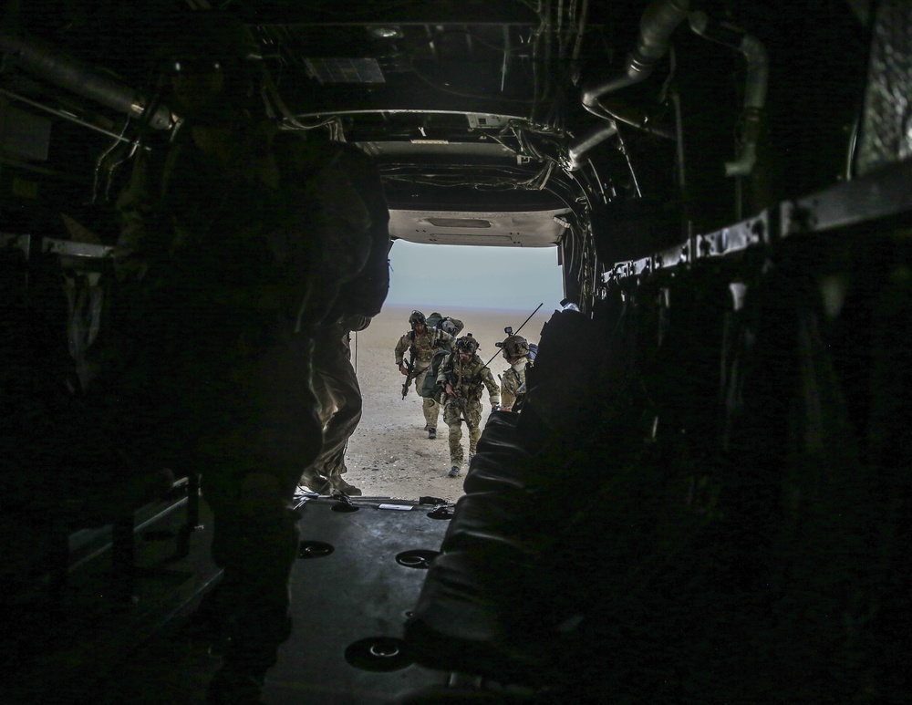 U.S. Airmen, Marines fly high above Middle East