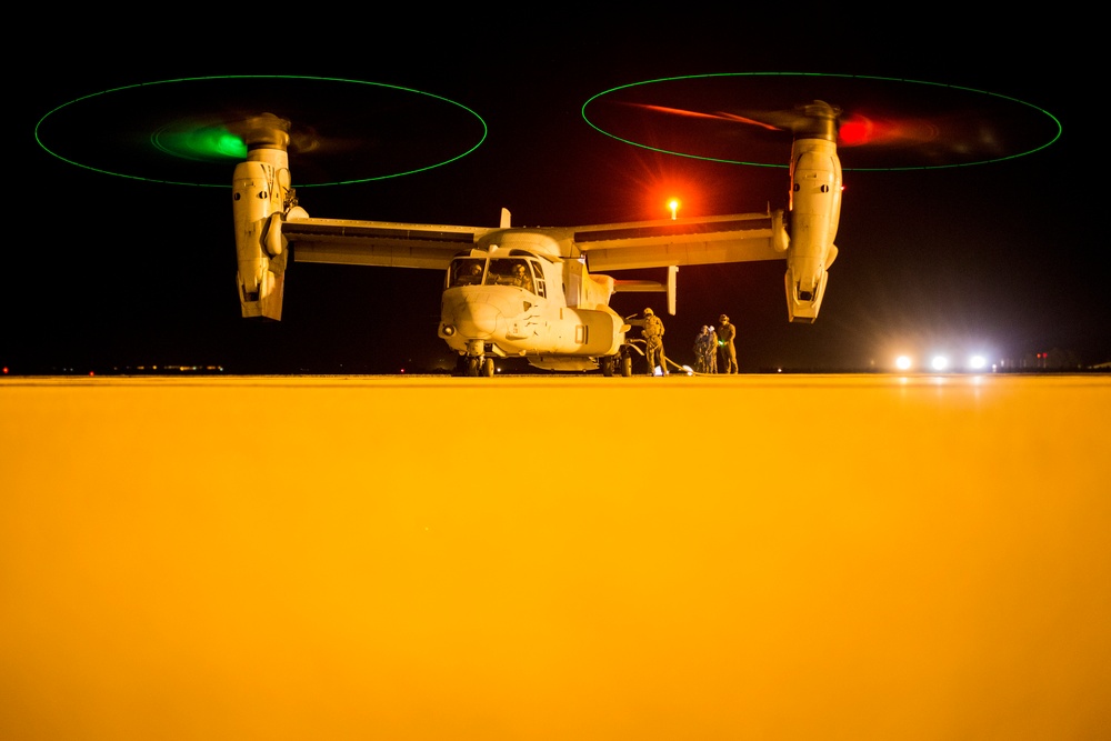 SPMAGTF-CR-AF Marines Conduct MARFOREURAF's First Hot Refuel