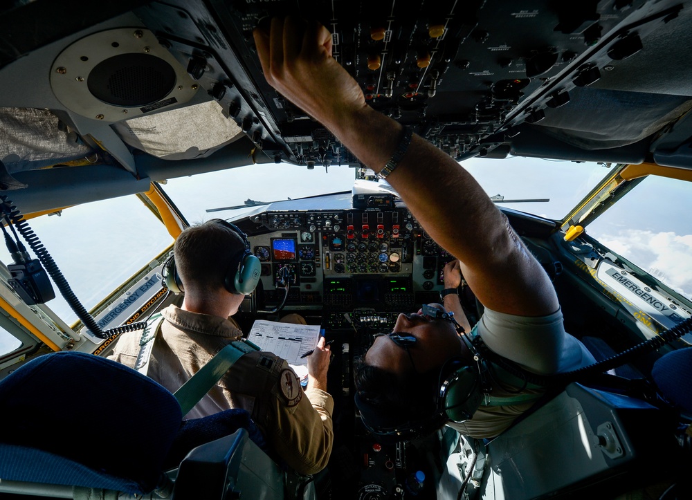 KC-135s refuel French, USMC aircraft