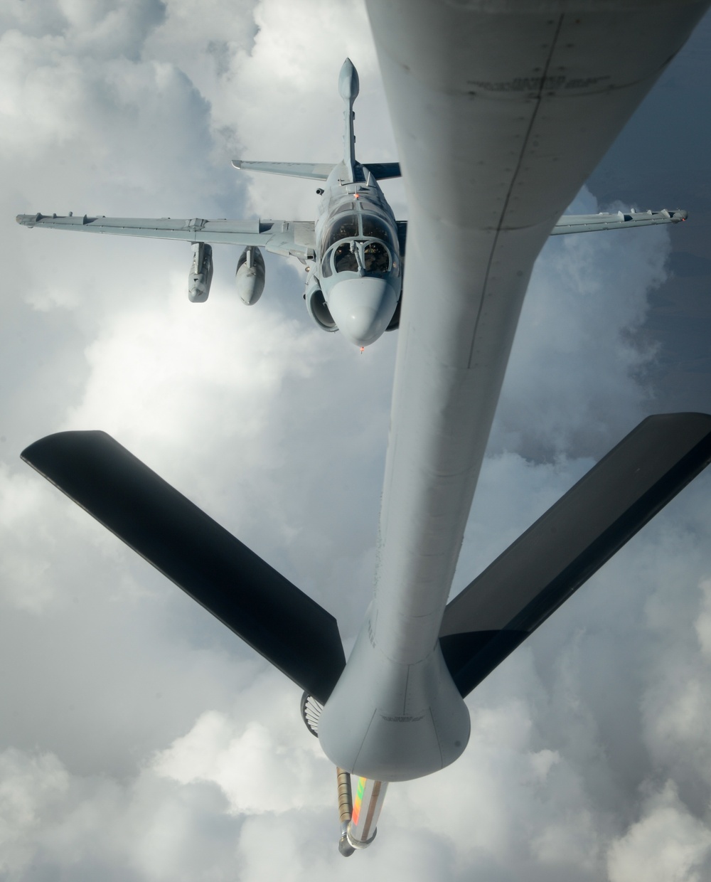 KC-135s refuel French, USMC aircraft