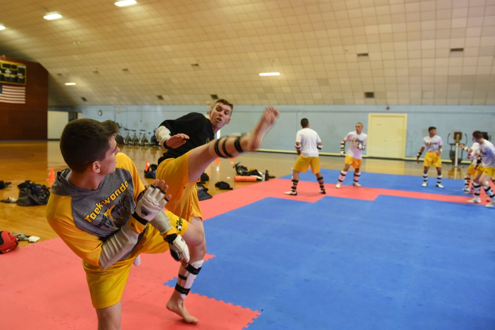 Army Guard members train for taekwondo competitions