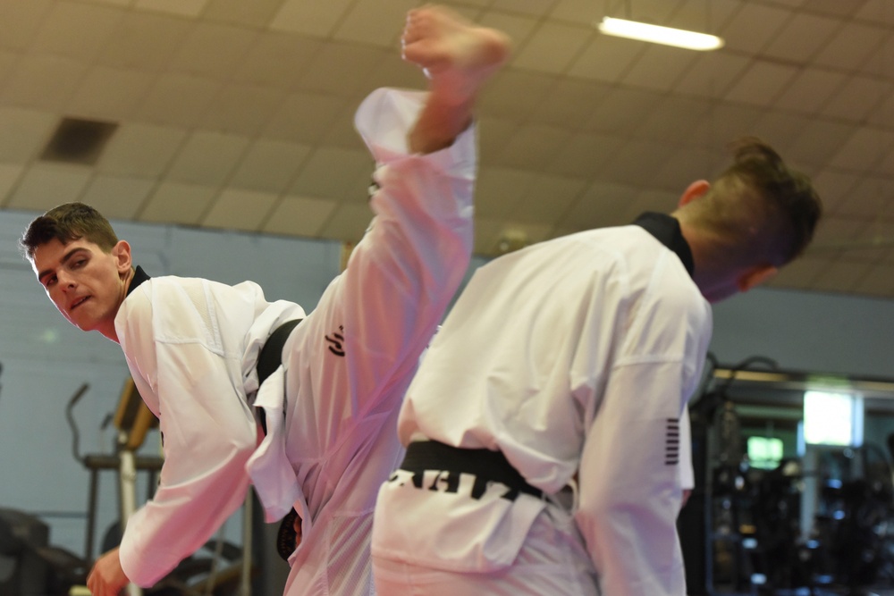 Army Guard members train for taekwondo competitions