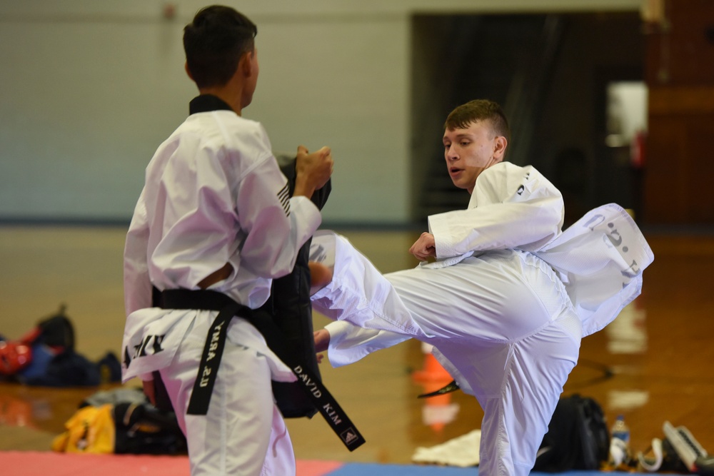 Army Guard members train for taekwondo competitions