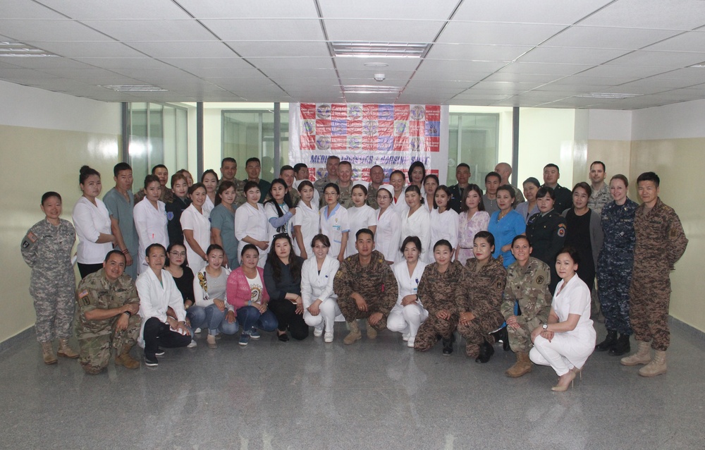 Nurses, logisticians from U.S., Mongolia, share knowledge in medical exchange