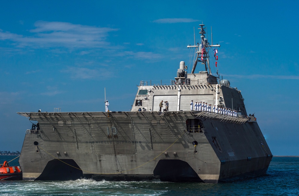 USS Gabrielle Giffords (LCS 10) homecoming