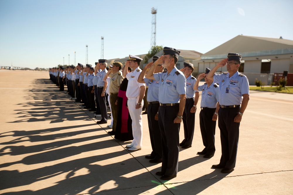 Spanish Base Commanders Conduct Change of Command