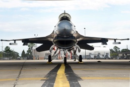 F-16 Fighting Falcon's Train to Maintain Air Combat Readiness