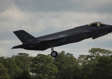 33 FW departs for Red Flag 17-3