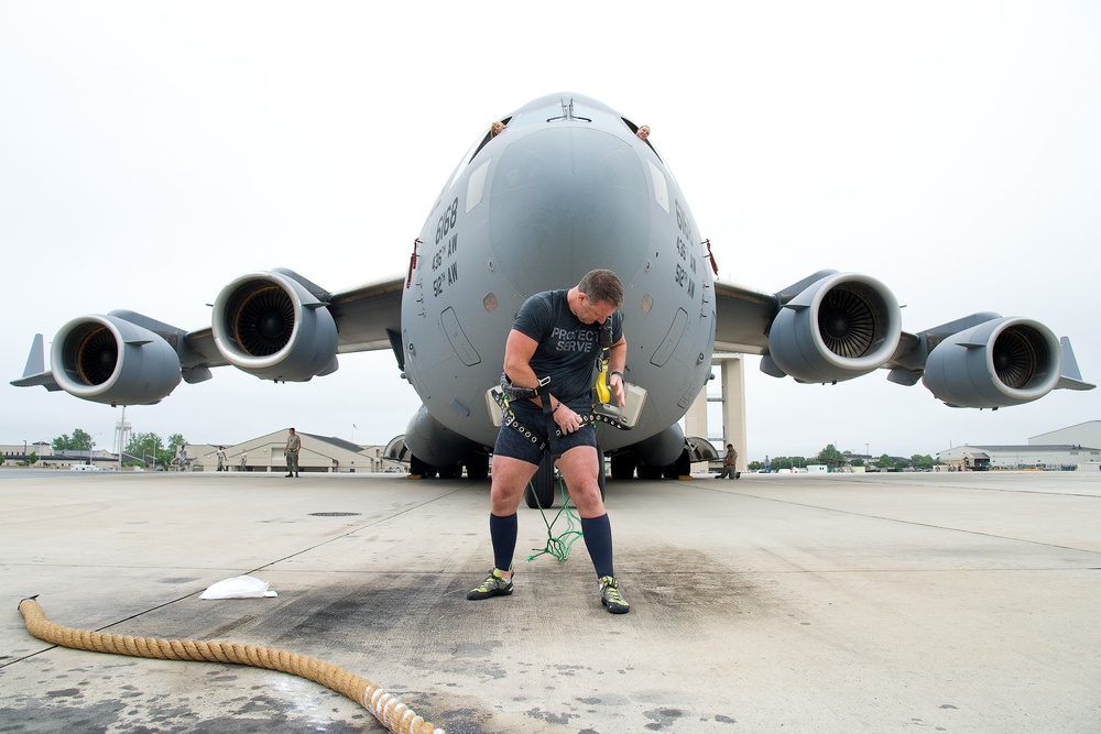 Snapshot: Australian strongman practices pulling a C-17