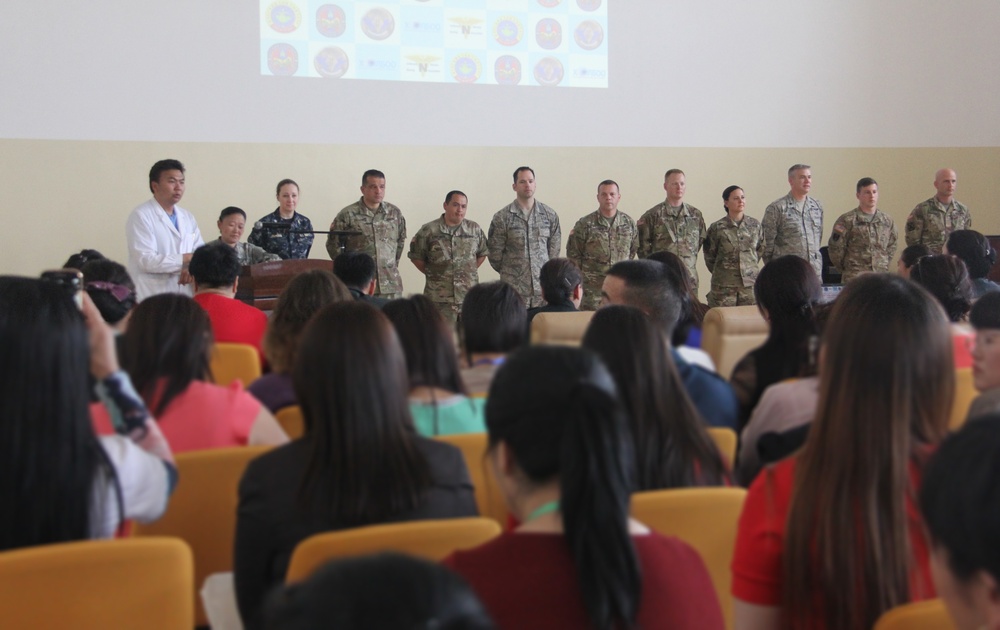 Nurses, logisticians from U.S., Mongolia, share knowledge in medical exchange