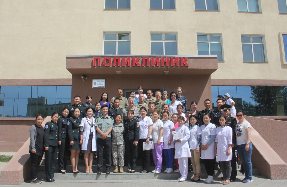 Nurses, logisticians from U.S., Mongolia, share knowledge in medical exchange