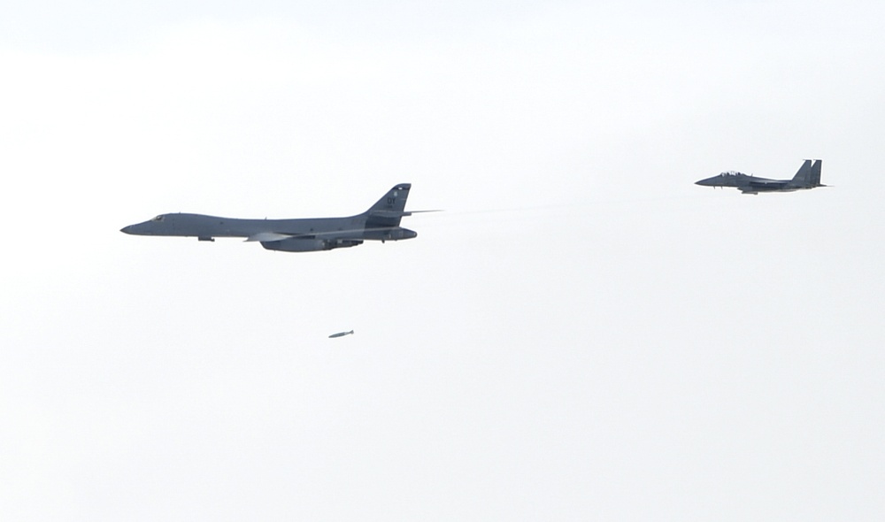 U.S. B-1B bomber flights demonstrate ironclad commitment to South Korea, Japan