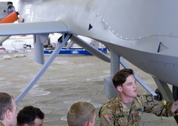 U.S. Soldiers demonstrate UAV capabilities to Australian counterparts