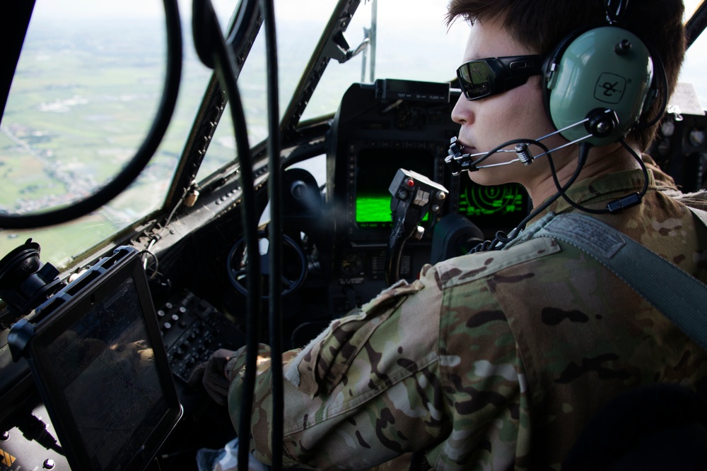 Pacific Warrior Spotlight:  Air Commandos transport personnel and equipment in support of exercise in the Philippines