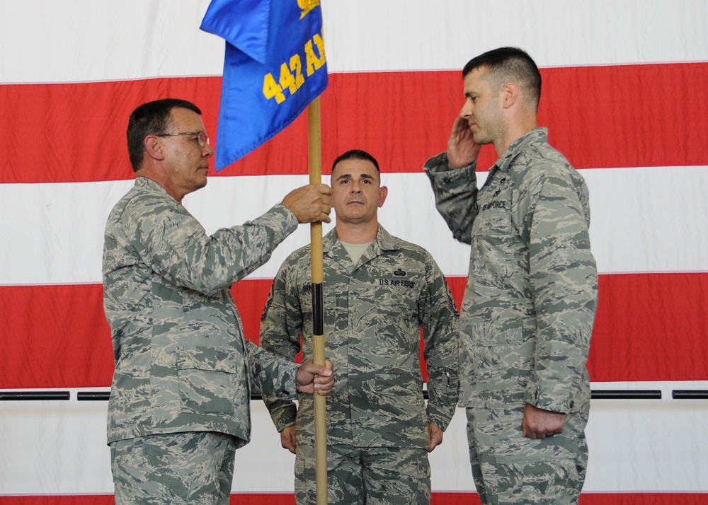 442d AMXS gains new commander